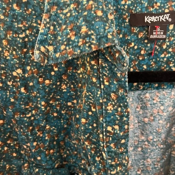 Button down top - Picture 3 of 3